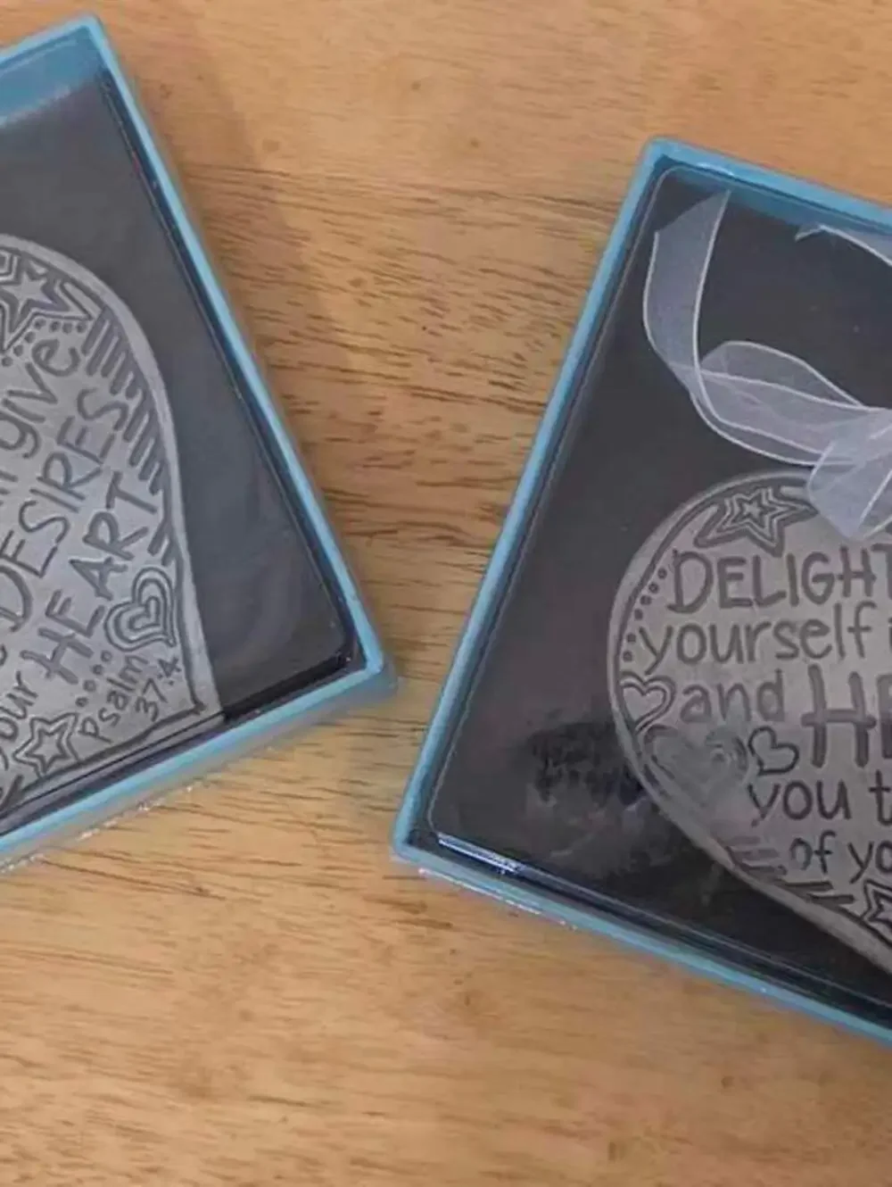 New 2 Packs of Metal Heart Shaped Inspiration Hanging Ornament with Ribbon
